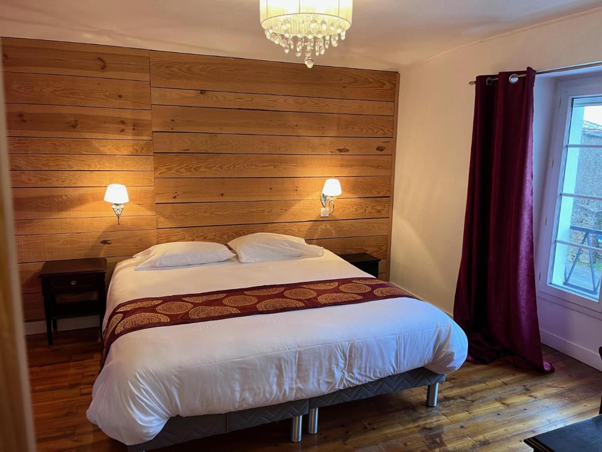 L'Hostellerie De Sevremont Saint-Michel-Mont-Mercure 外观 照片