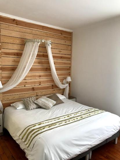 L'Hostellerie De Sevremont Saint-Michel-Mont-Mercure 外观 照片